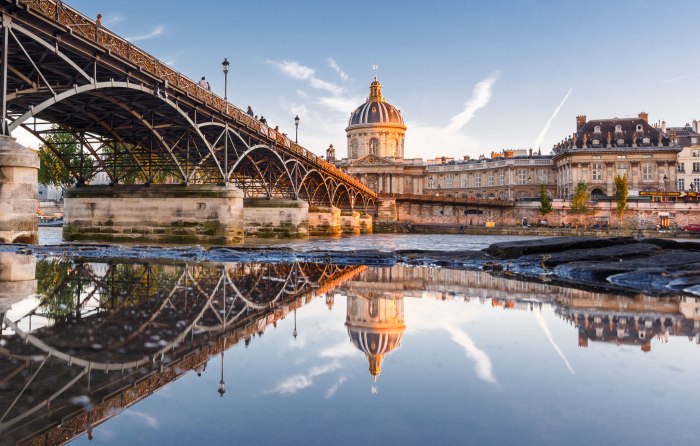 Pont des Arts в Париже