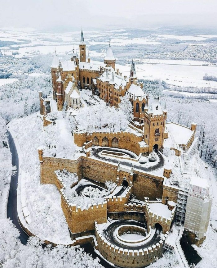 Замок Гогенцоллерн (Burg Hohenzollern)