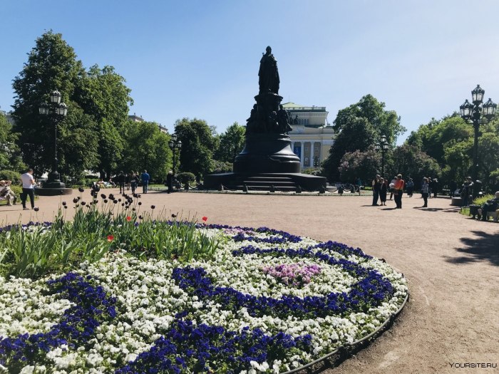 Георгиевский сквер СПБ
