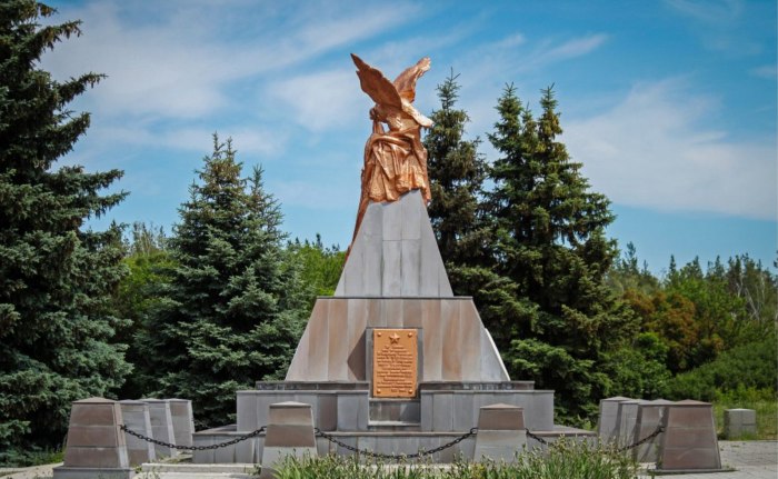 Мемориальный комплекс ‘острая могила’