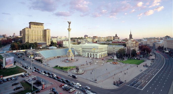 Улица Крещатик в Киеве