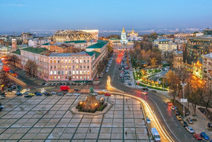 Улица Крещатик в Киеве