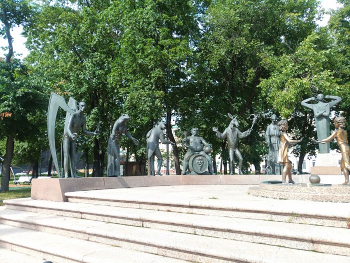 Дели жертвы пороков взрослых