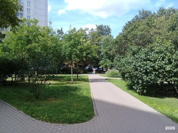 Сквер на Кантемировской улице