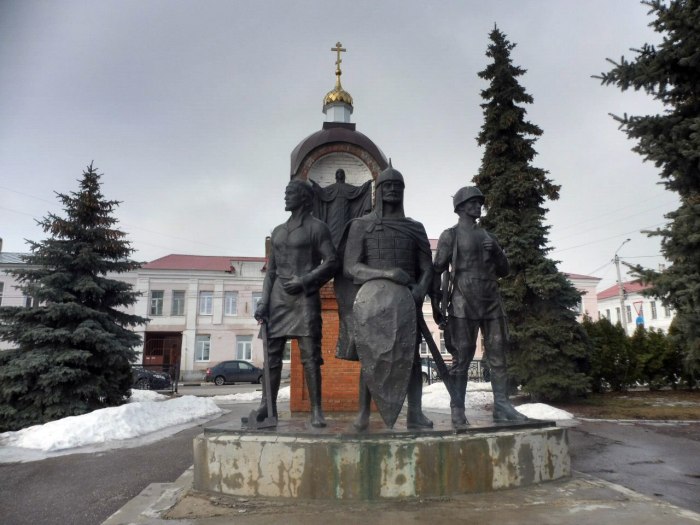 Елец площадь героев