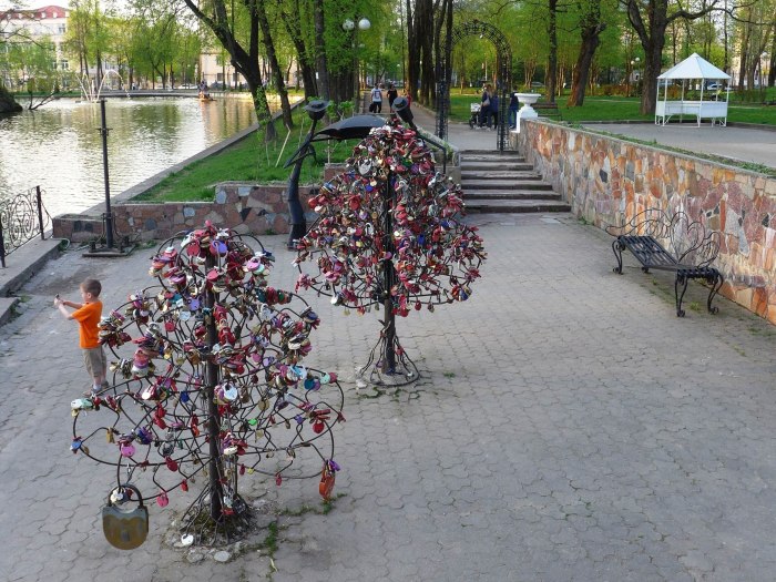 Лопатинский сад Смоленск