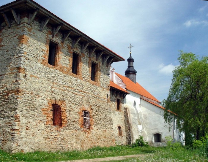 Староконстантиновский замок Староконстантинов