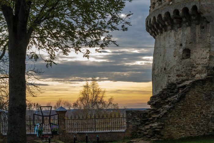 Острожский замок Украина