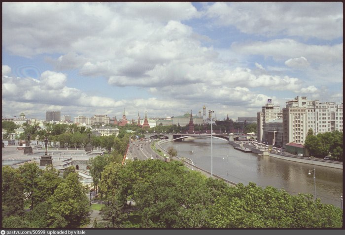 Москва в 2000 и сейчас