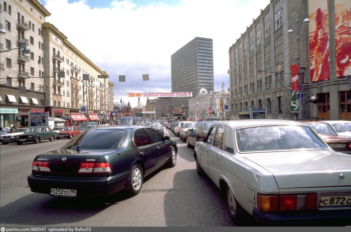 Тверская улица в Москве 2000