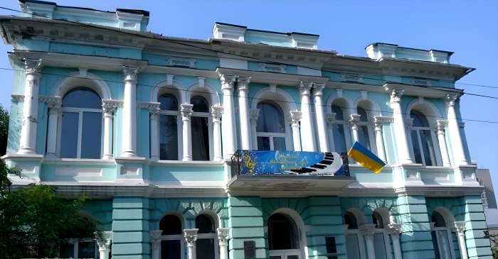 Дом Езрубильского