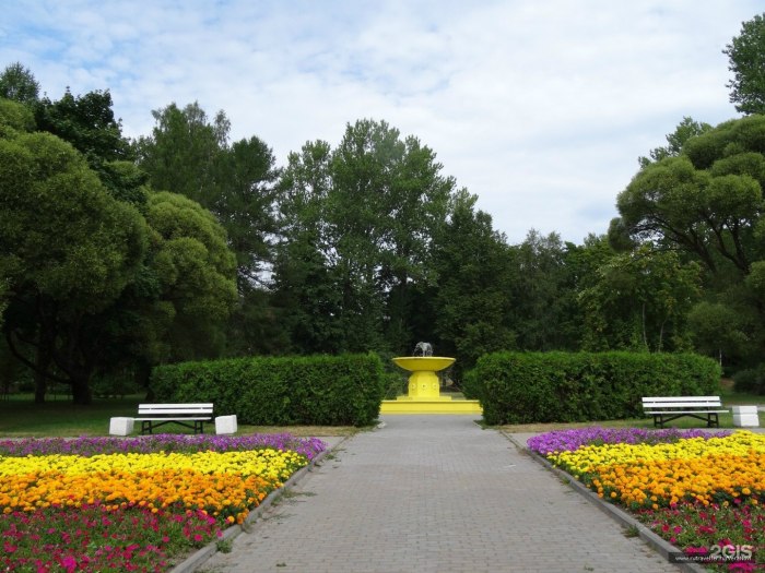 Комсомольский сквер Зеленогорск