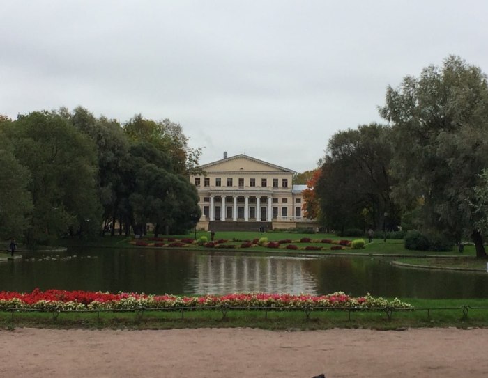 Юсуповский сад в Санкт-Петербурге