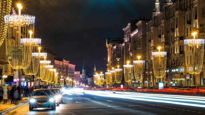 Тверская улица в Москве иллюминация