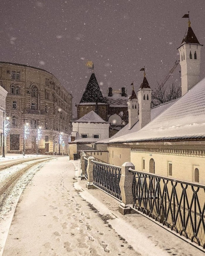 Улица Варварка Москва зима