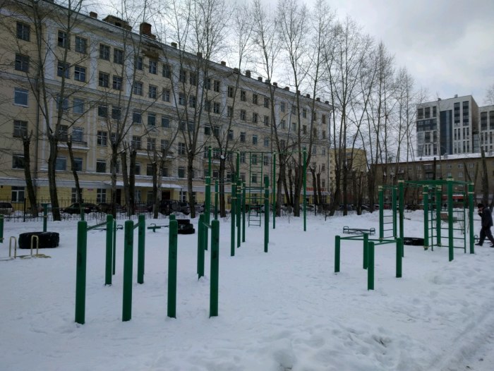 Спорт площадка екатеринбургш