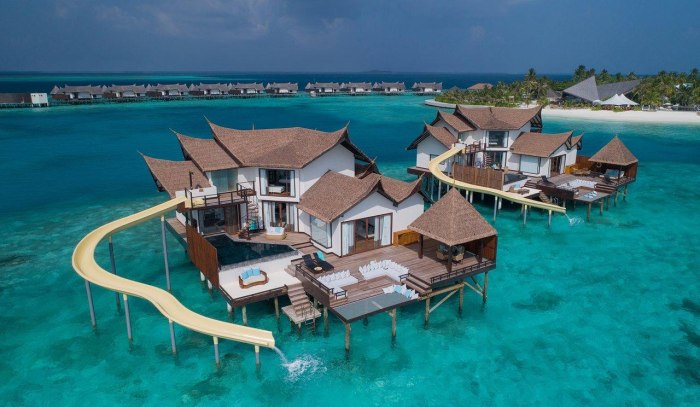 Jumeirah Vittaveli Maldives вилла с горкой