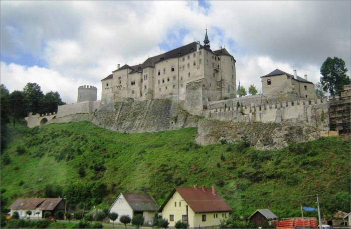 Монета hrad Cesky Sternberk