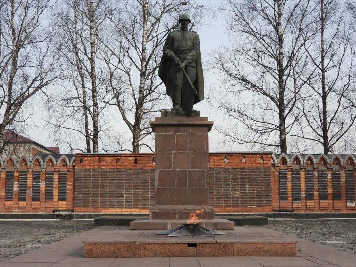 Памятники города Ярцево Смоленской области