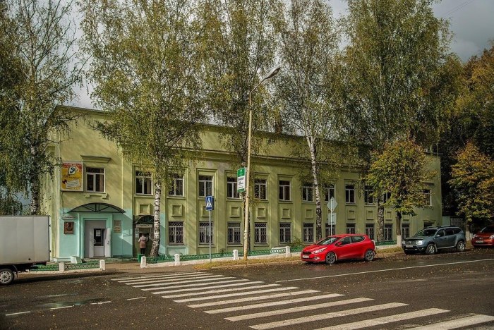 Ленинская ,16 Ярцево комбинат