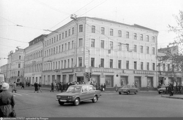 Сретенская площадь в Москве