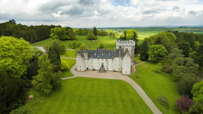 Замок Уортхилл Castle