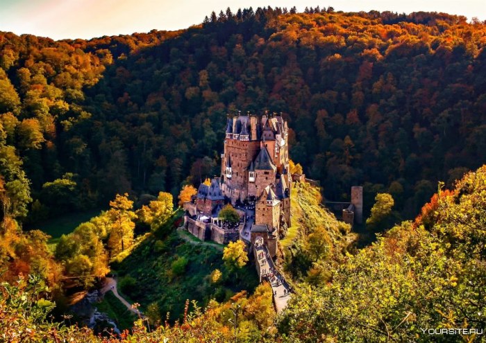 Замок Эльц Германия