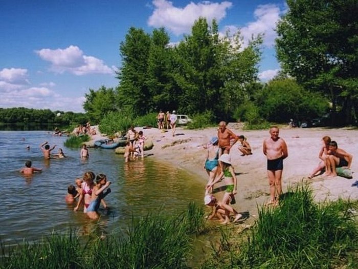 Пляж на речке