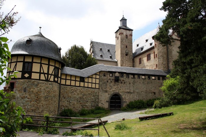 Кронберг (замок, Гессен)