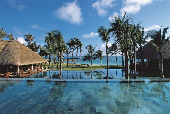 Отель Constance Belle mare plage
