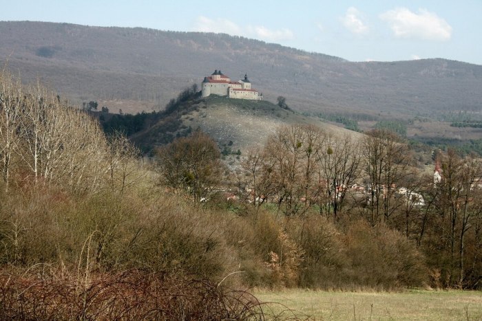 Замок красная горка в Словакии