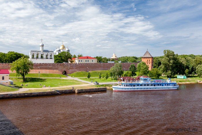 Новгородский Кремль река Волхов