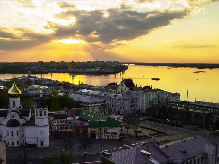 Город Нижний Новгород Ока и Волга стрелка