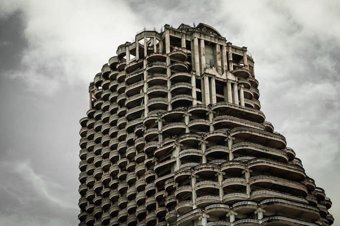 Небоскреб Sathorn unique Tower в Таиланде