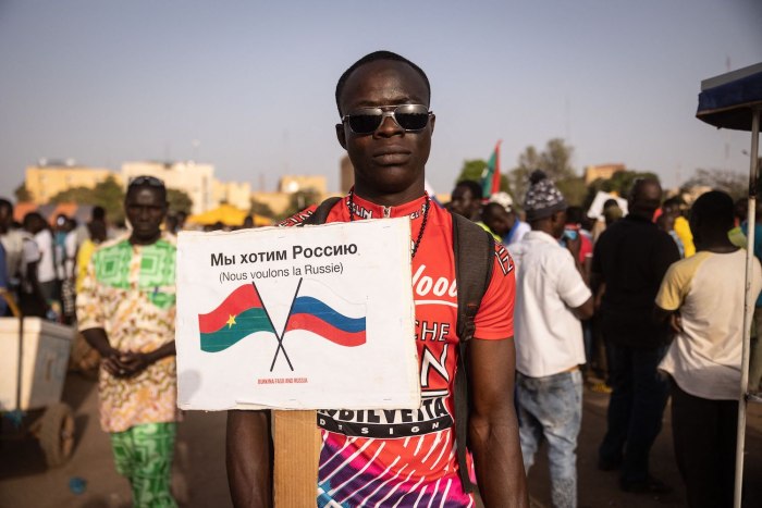 Буркина Фасо митинг