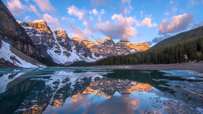 Гиф Moraine Lake