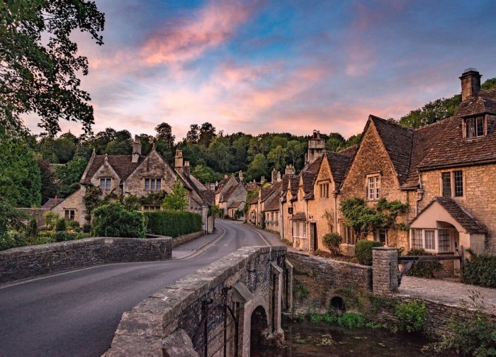 Деревня Castle Combe