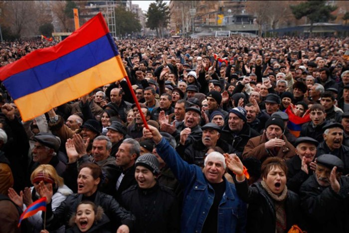 Митинги за мир