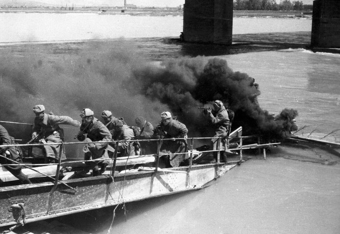 Вена Дунайский канал 1945