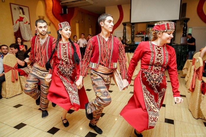 Армянский национальный костюм Кочари