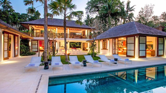 The Villa 2002
