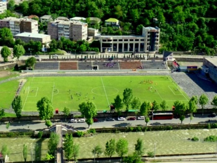 Гандзасар (стадион)