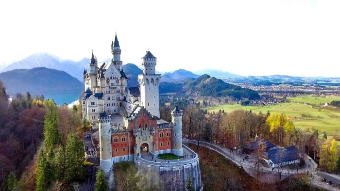 Королевский замок Нойшванштайн (Бавария)