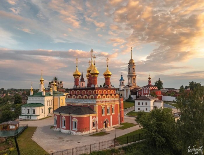 Спасо-Преображенский монастырь Белев