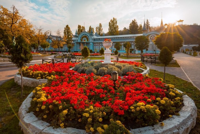 Бульвар-парк цветник Пятигорск
