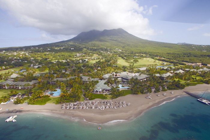 Pinney's Beach Villa вилла four Seasons Resort Nevis